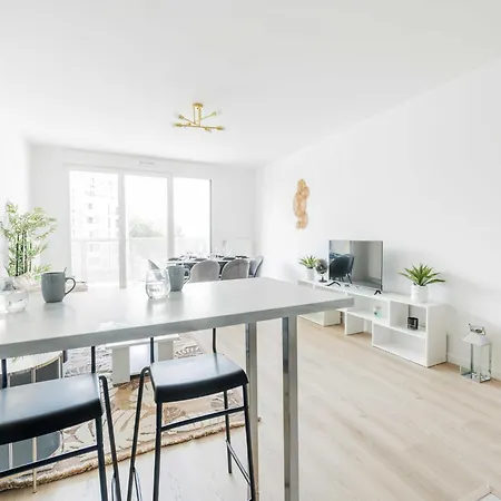 Superb - Colombes - Mobility Lease Apartment *