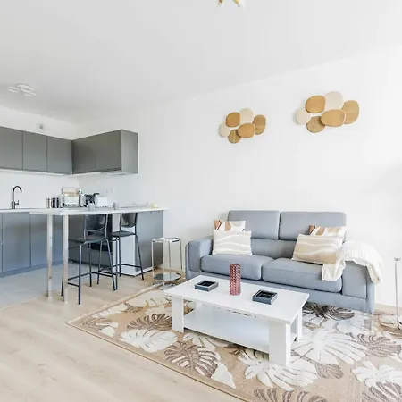 Superb - Colombes - Mobility Lease Apartment